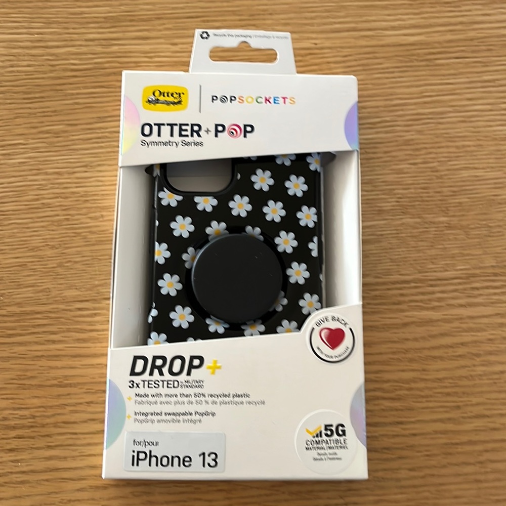 Pop socket otter+ pop iPhone 13 daisy case